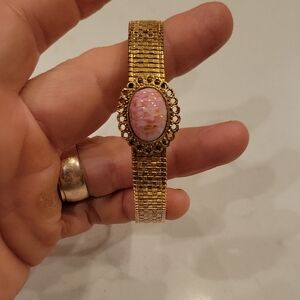 Vingtage Gold Bracelet with Pink Stone